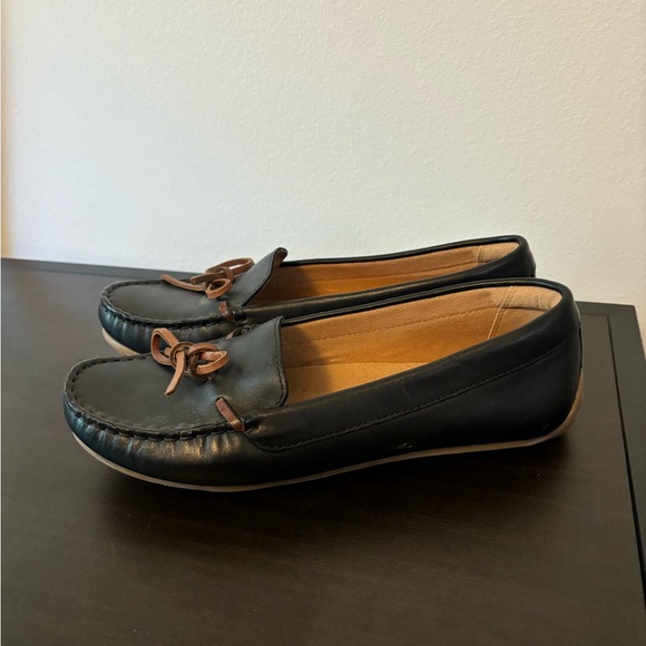 Clark’s Ultimate Comfort Collection Leather Loafers, women’s size 8 - Picture 4 of 7